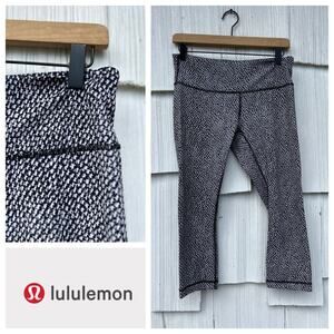 Lululemon‎ Wunder Under Crop III Scatter Star Arctic Grey Black Crop Size 8